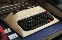 Bungu- Typewriter x02.JPG